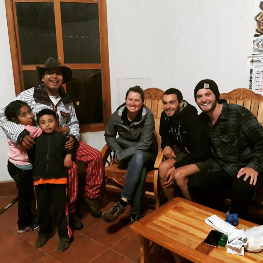 Hostal Checruz, Todos Santos Cuchumatan Huehuetenango Exteriör bild